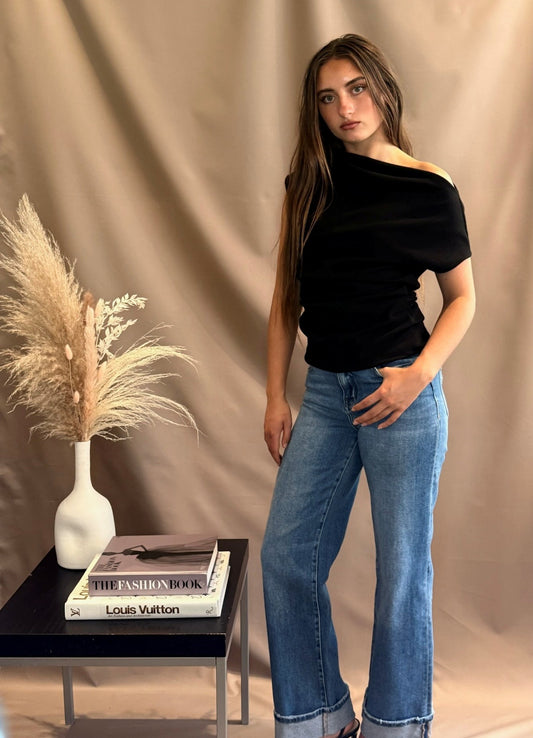 The Bree top in Black