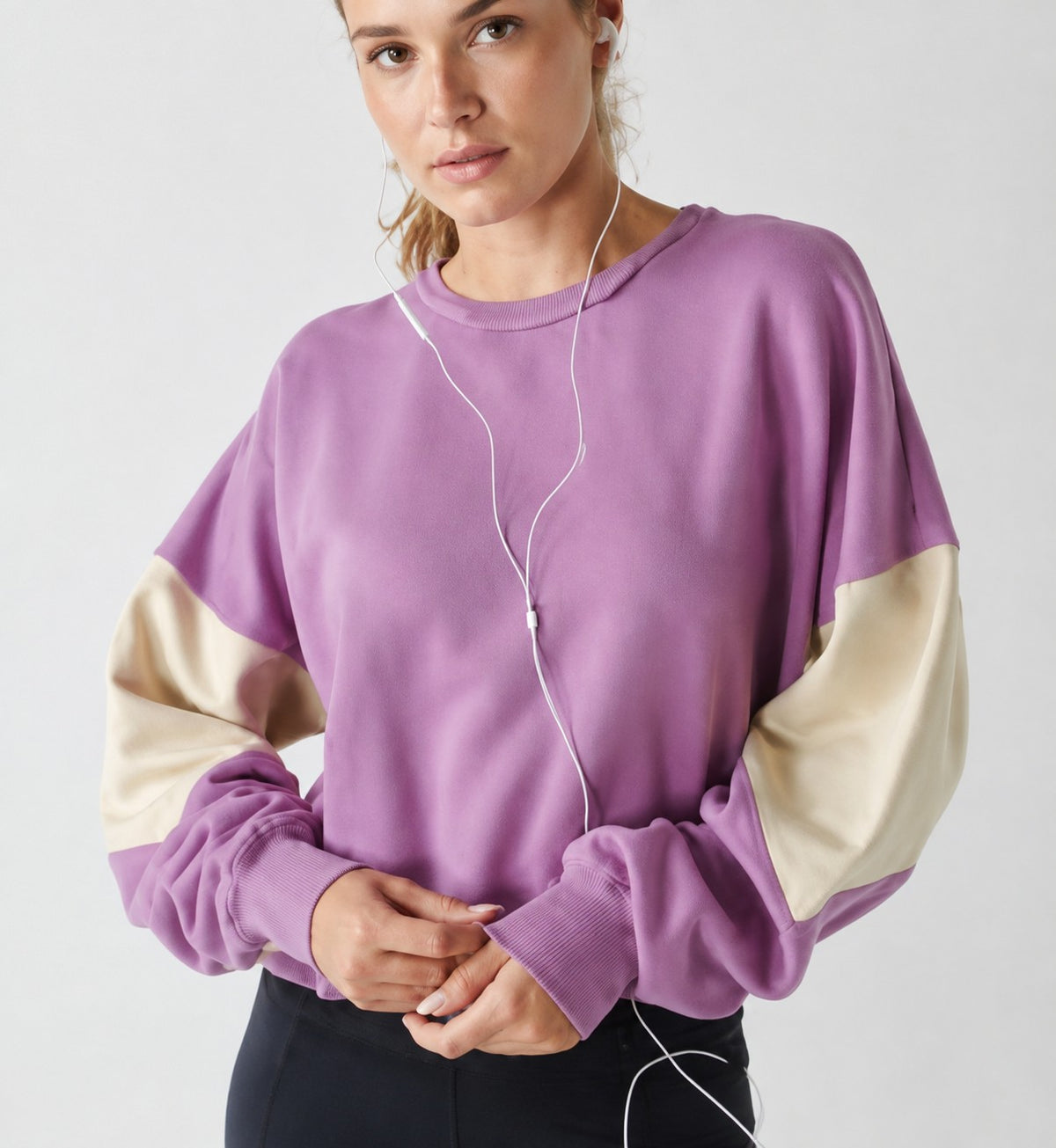 The Sunday sweatshirt in Mulberry and Bone